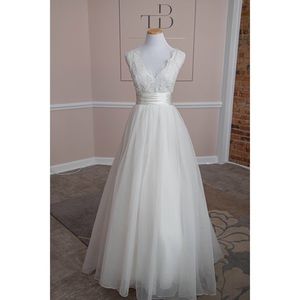 Blue Willow by Anne Barge Leah size 12